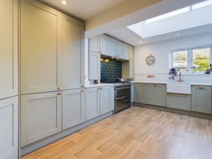 Kitchen- click for photo gallery